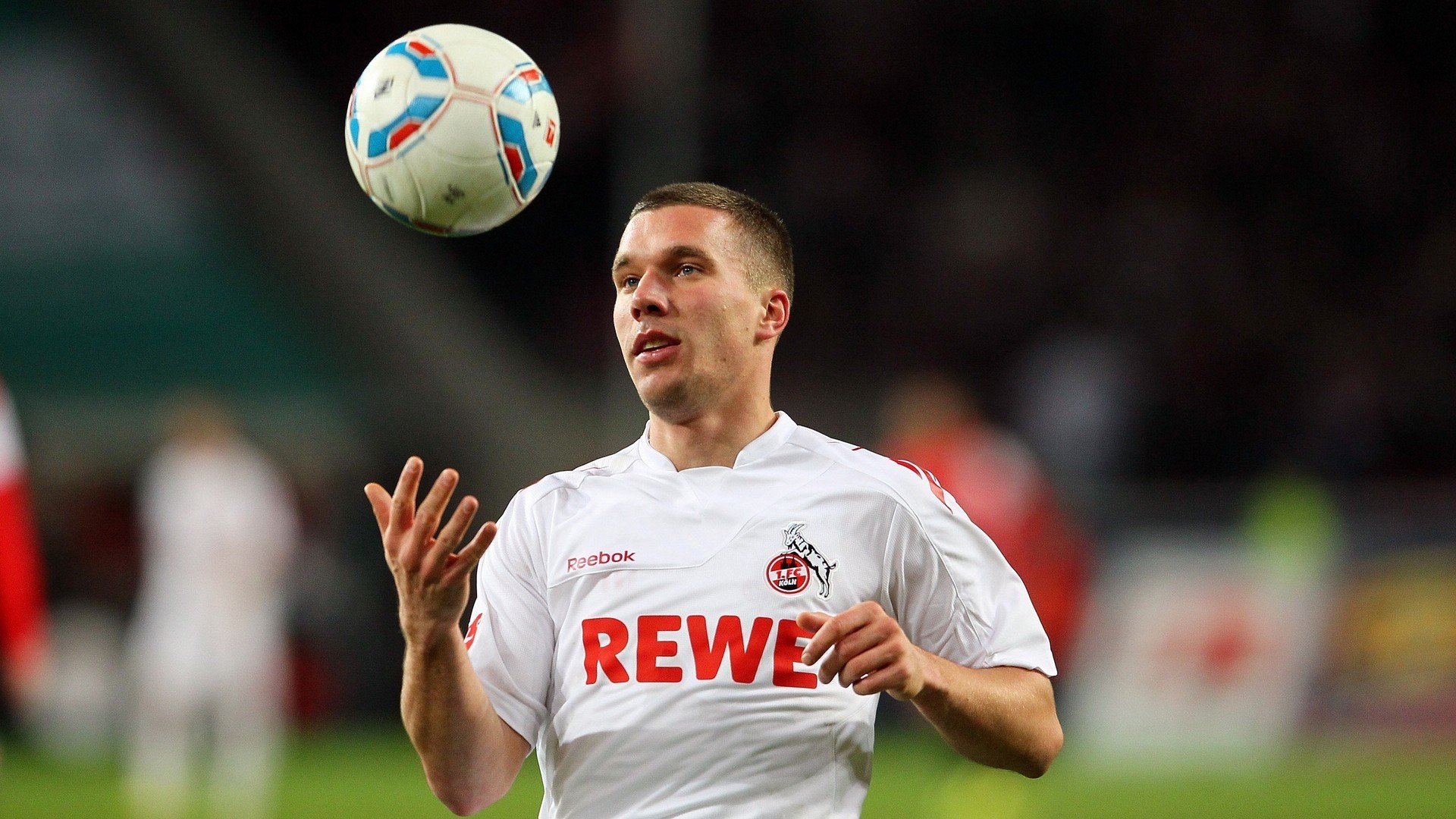 德甲青训项目视觉注意力训练对空间感知的影响,视觉注意稳定训练